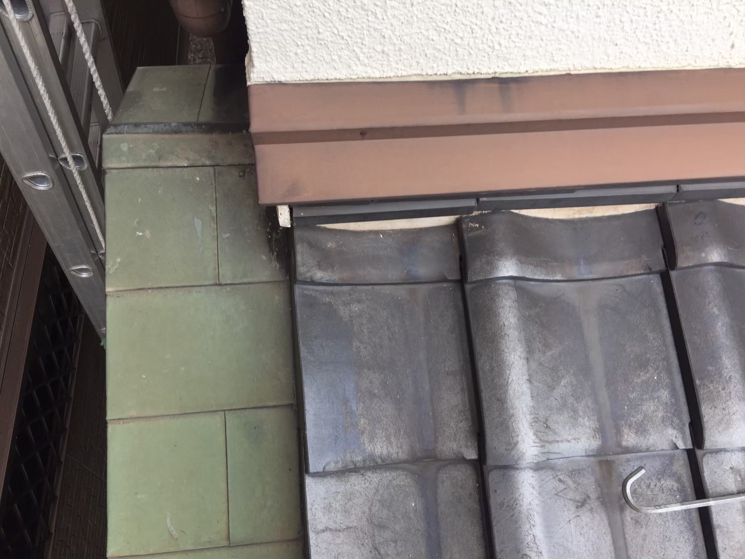 下屋根熨斗瓦の修繕